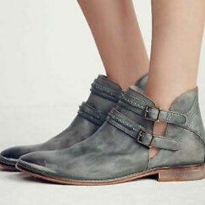 FREE PEOPLE BRAEBURN GREY DISTRESSED CUTOUT BOOTIE